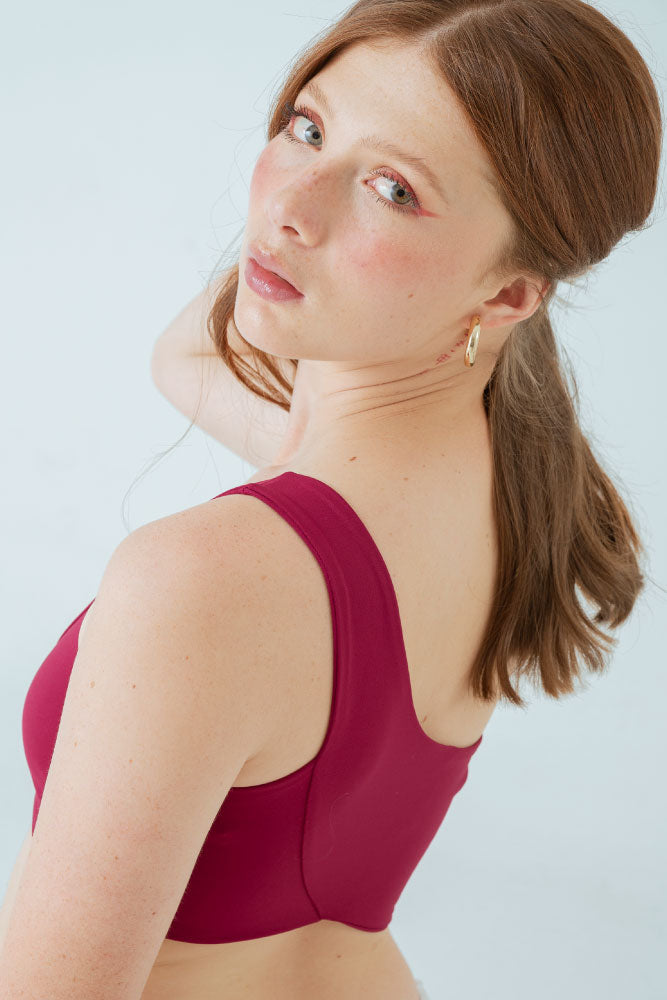 CROP TOP ASIMETRICO MACA
