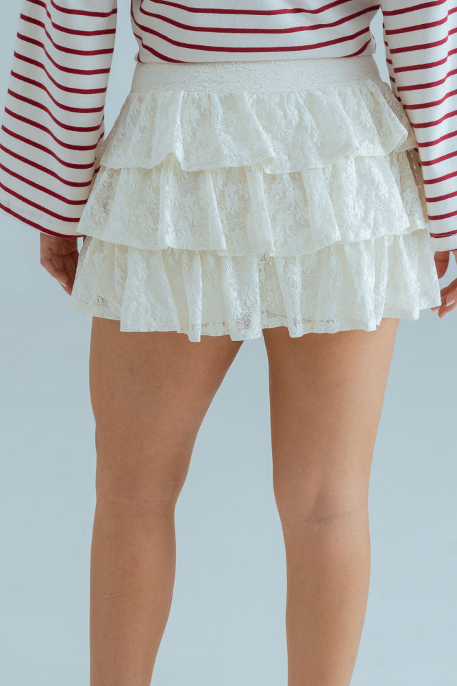 MINI FALDA BLONDA CAPAS