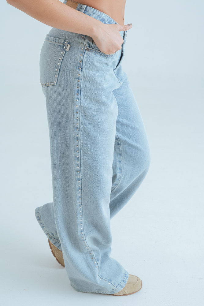 JEANS TACHES