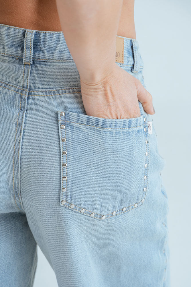 JEANS TACHES